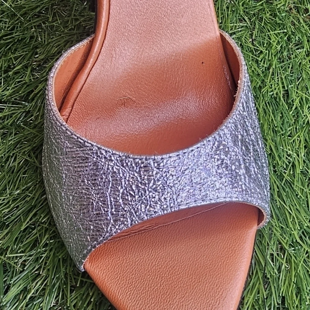Rebecca Minkoff Ellie Silver Crushed Metal -Silver Sz 7 - Picture 11 of 11